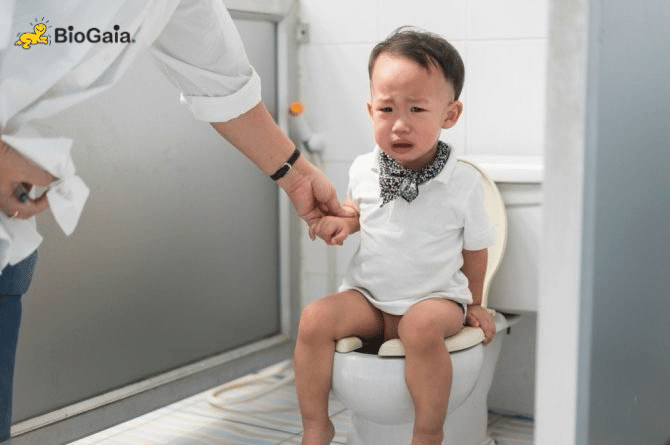 Trẻ bị táo bón lâu ngày phải làm sao -1