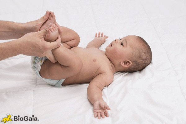 3 mẹo trị táo bón cho trẻ sơ sinh tại nhà hiệu quả - 2